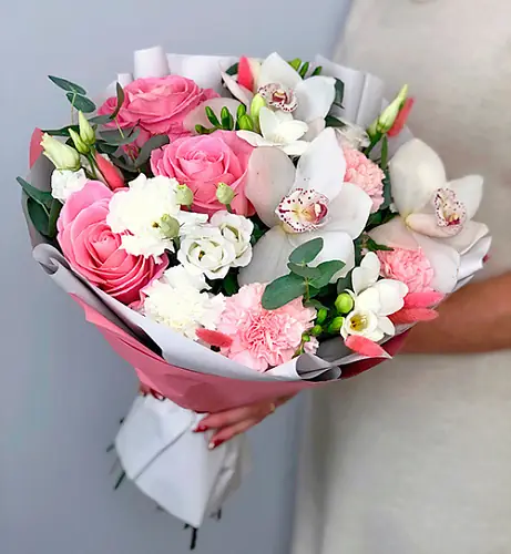 На фото №2 Авторский букет райский