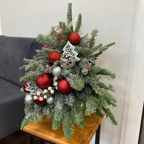 На фото №3 Новогодняя елка из нобилиса