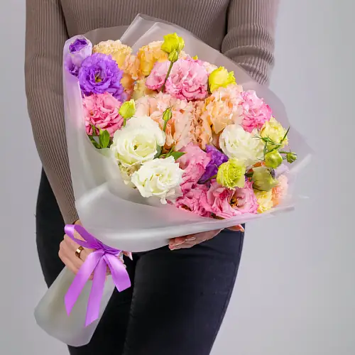 Букет из 7 Лизиантусов Микс в упаковке