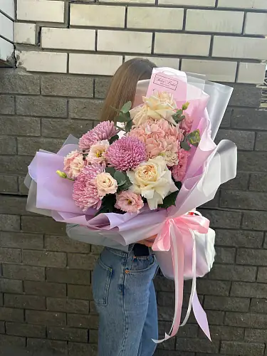 На фото №5 Гортензии и одноголовая хризантема