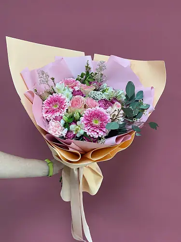 Букет из роз и гербер 