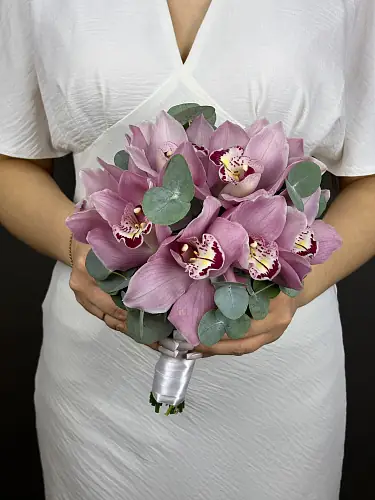 Свадебная композиция из розовых орхидей