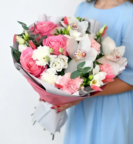 На фото №2 Авторский букет райский