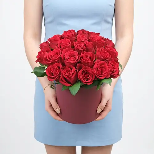 Коробочка с красными розами, 25 шт