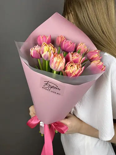 На фото №2 Букет из 11 Тюльпанов Колумбус