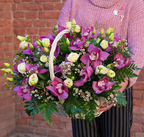 На фото №2 Корзина "Между нами"